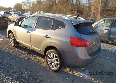 2013 Nissan Rogue Sv W/Sl Pkg z USA, uszkodzony, nr VIN JN8AS5MV4DW106718